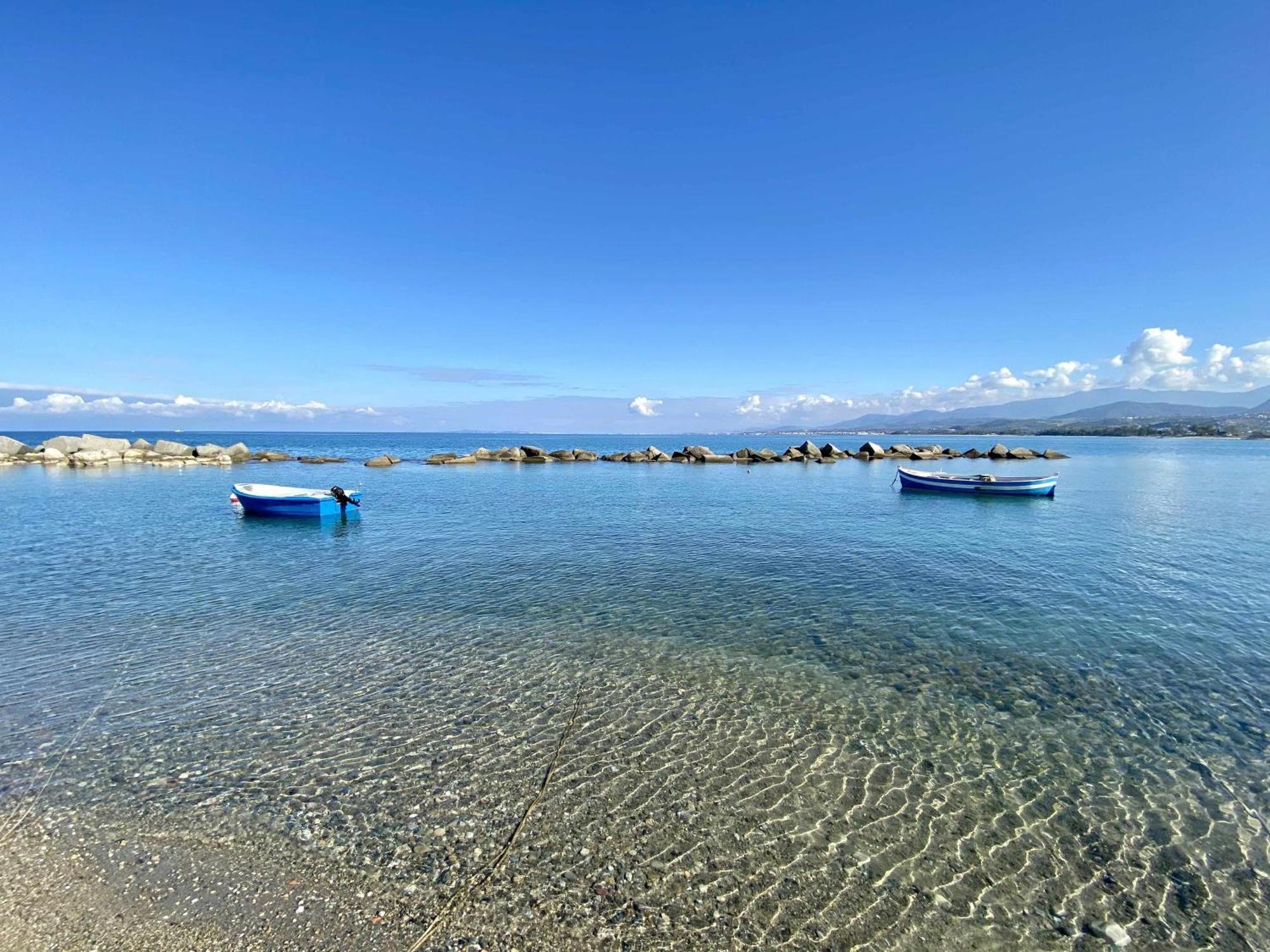 Appartamenti La Baia Del Rais ファルコーネ エクステリア 写真